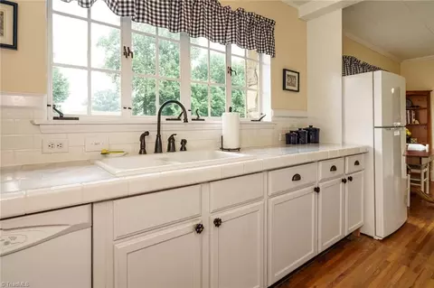 Kitchen - 227 Spring St W, Elkin, NC 28621 photo 5 of 6
