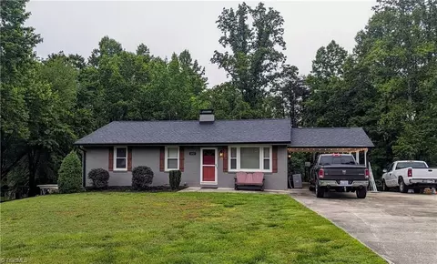 6861 Kitty Ln, Belews Creek, NC 27009