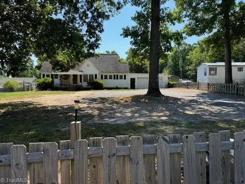 3505 S Us Highway 220 Alt, Asheboro, NC 27205