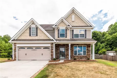 4395 Glenmore Creek Dr, Winston Salem, NC 27107