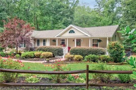 919 Peoples Creek Rd, Advance, NC 27006