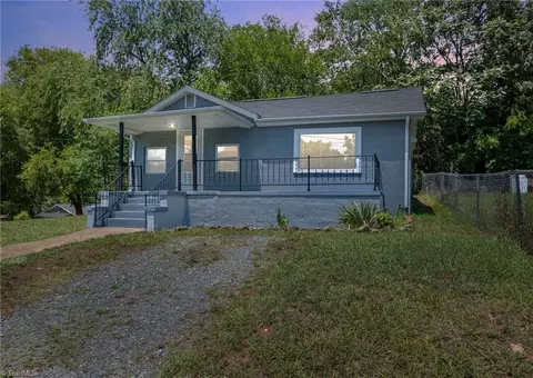 425 Riverside Dr, Eden, NC 27288