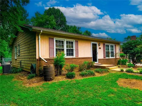 169 City View Dr, Mount Airy, NC 27030