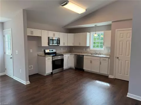 810 Russell Ave E, High Point, NC 27260 photo 4