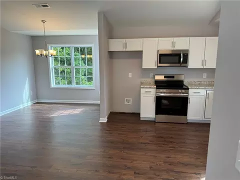 810 Russell Ave E, High Point, NC 27260 photo 3