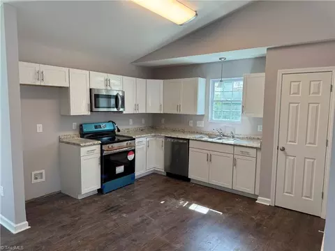 810 Russell Ave E, High Point, NC 27260 photo 5