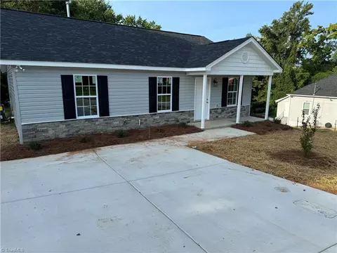 810 Russell Ave E, High Point, NC 27260 photo 2