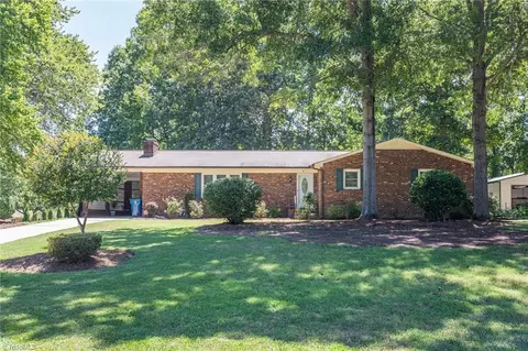 1001 Springwood Ln, Archdale, NC 27263