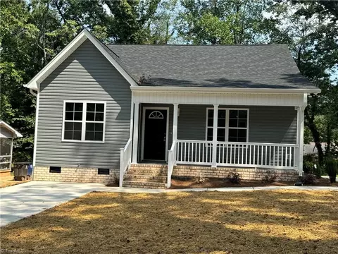 325 Forest Hill Ave, Winston Salem, NC 27105