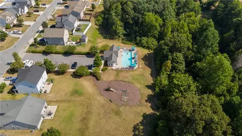 3734 Streamside Dr, Thomasville, NC 27360 photo 39