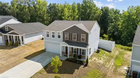 3734 Streamside Dr, Thomasville, NC 27360 photo 38