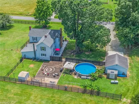 2842 Spencer Rd, High Point, NC 27263