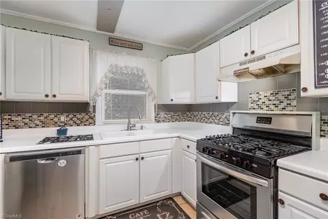 2210 Hubert St, Greensboro, NC 27403