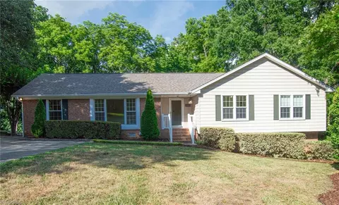 2711 Winslow Ln, Winston Salem, NC 27103