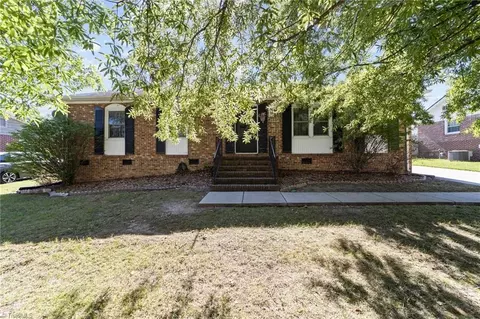 2507 Yow Rd, Greensboro, NC 27407