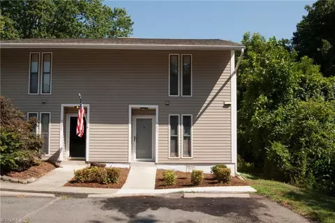 3693 Heathrow Dr, Winston Salem, NC 27127