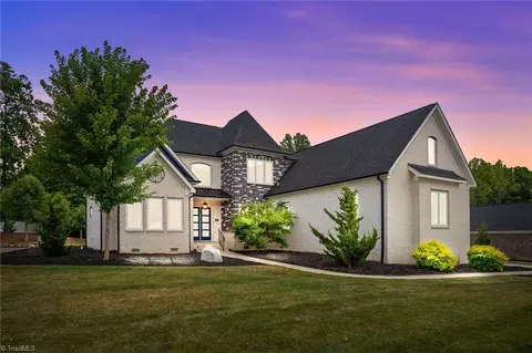 5589 Briar Hollow Ln, Belews Creek, NC 27009
