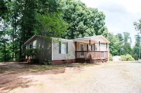 581 Manuel Rd, Mayodan, NC 27027 photo 3