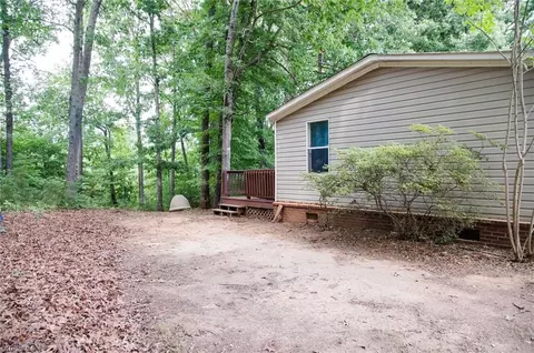 581 Manuel Rd, Mayodan, NC 27027 photo 8