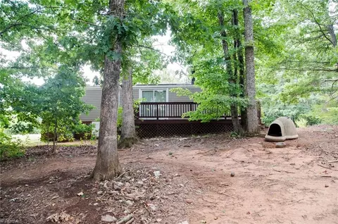 581 Manuel Rd, Mayodan, NC 27027 photo 7