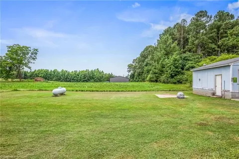 Exterior - 982 Cagle Loop Rd, Seagrove, NC 27341 photo 14 of 14