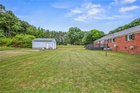 Exterior - 982 Cagle Loop Rd, Seagrove, NC 27341 photo 12 of 14