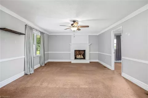 Living - 982 Cagle Loop Rd, Seagrove, NC 27341 photo 2 of 3