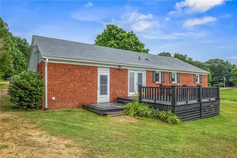 Exterior - 982 Cagle Loop Rd, Seagrove, NC 27341 photo 9 of 14