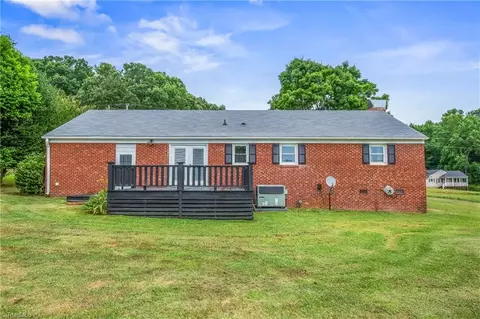 Exterior - 982 Cagle Loop Rd, Seagrove, NC 27341 photo 10 of 14