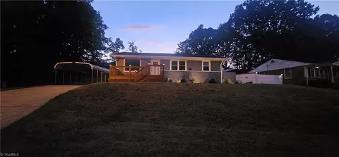 3021 Carr Ct, Winston Salem, NC 27105