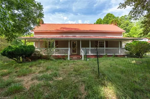1222 Stokes School Rd N, Danbury, NC 27016