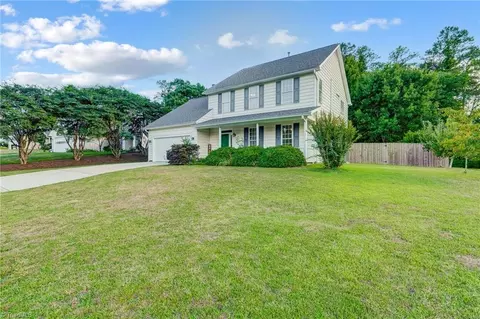 Exterior - 3548 Bent Trace Dr, High Point, NC 27265 photo 3 of 9