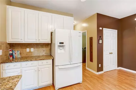 Kitchen - 3548 Bent Trace Dr, High Point, NC 27265 photo 5 of 6