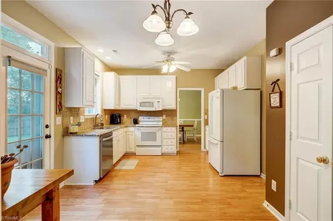 Kitchen - 3548 Bent Trace Dr, High Point, NC 27265 photo 6 of 6