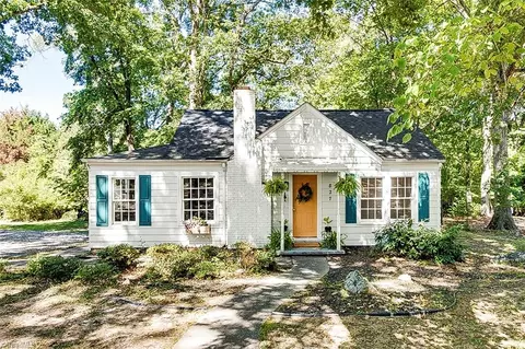 827 Corwith St, Asheboro, NC 27205