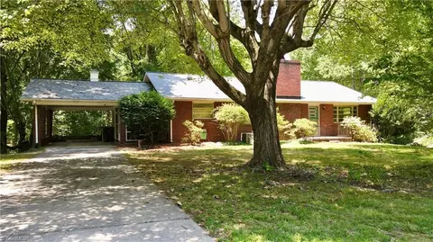 2626 Lockwood Dr, Winston Salem, NC 27103
