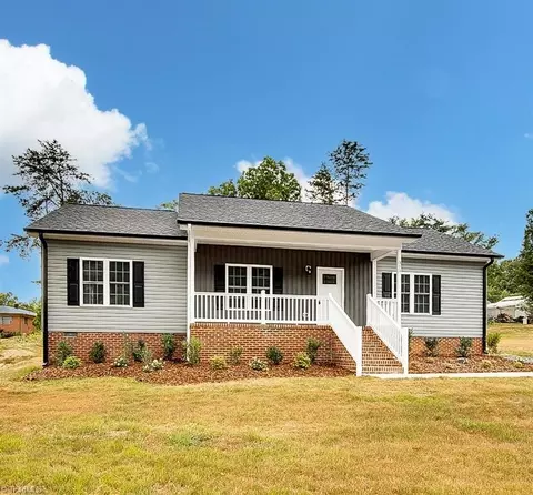 313 N Nc Highway 22, Ramseur, NC 27316