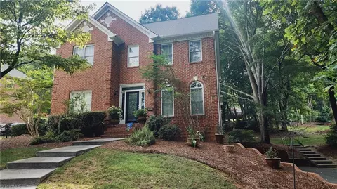 2221 Meadow Hill Rd, Winston Salem, NC 27106