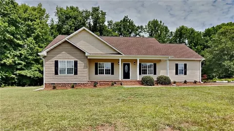 3013 Elderberry Ct, Asheboro, NC 27205