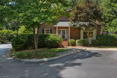 744 Polo Oaks Dr, Winston Salem, NC 27106