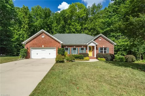 5711 Oak Tree Rd, Greensboro, NC 27455