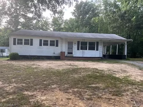 719 Friendly Rd, Eden, NC 27288
