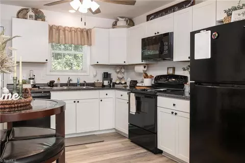 Kitchen - 407 Spring St #A & B, Denton, NC 27239 photo 1 of 2