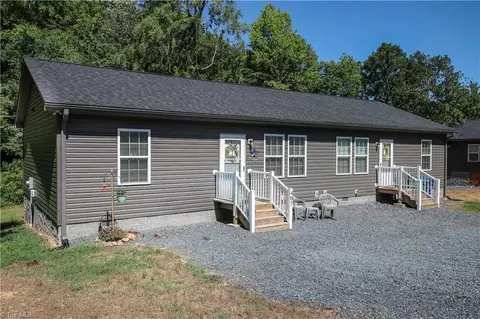 407 Spring St #A & B, Denton, NC 27239