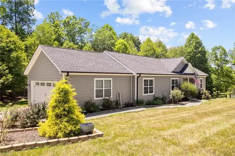 1155 Hill Rd, King, NC 27021