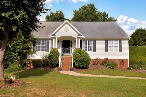 250 Hidden Creek Rd, Winston Salem, NC 27127