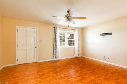 4464 Meadowbrook Dr, Trinity, NC 27370 photo 2