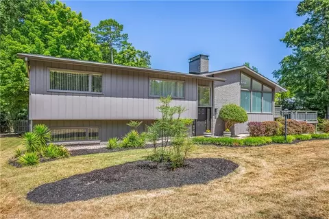 1602 Country Club Dr, High Point, NC 27262