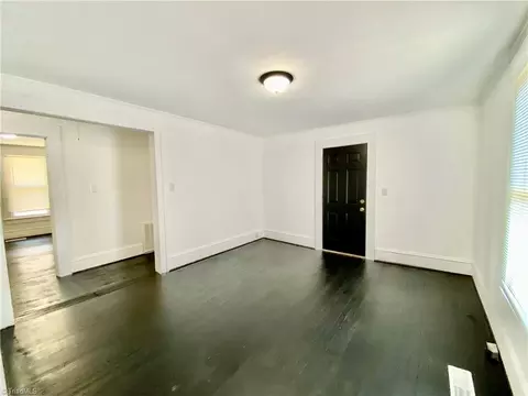Living - 1113 Bryce Ave, Salisbury, NC 28144 photo 1 of 3