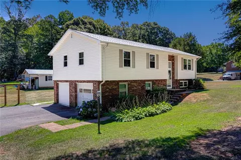 488 Redland Rd, Advance, NC 27006